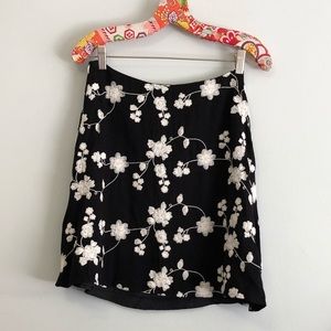 Embroidered skirt